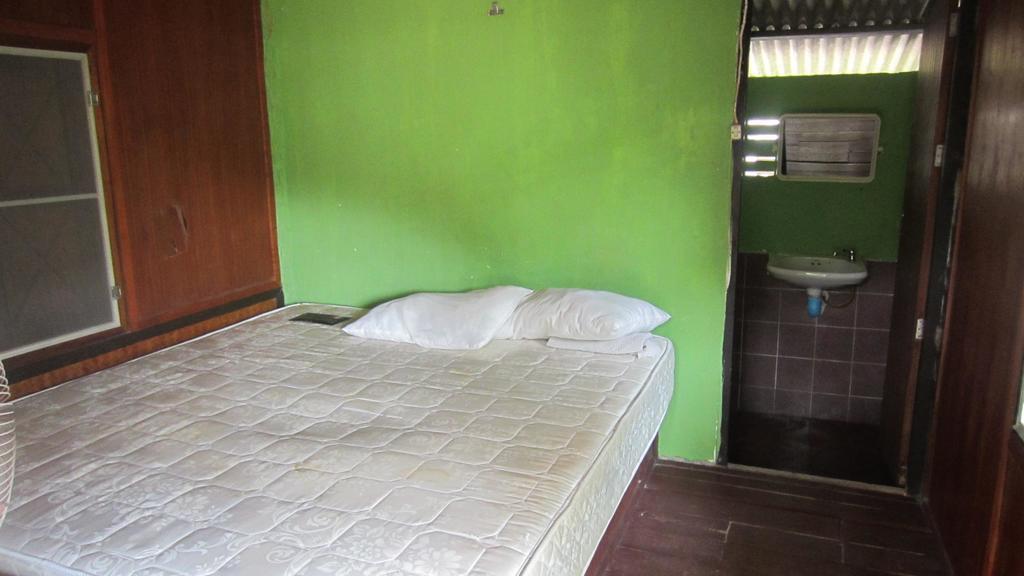 Charung Beach Haad Rin Exterior photo