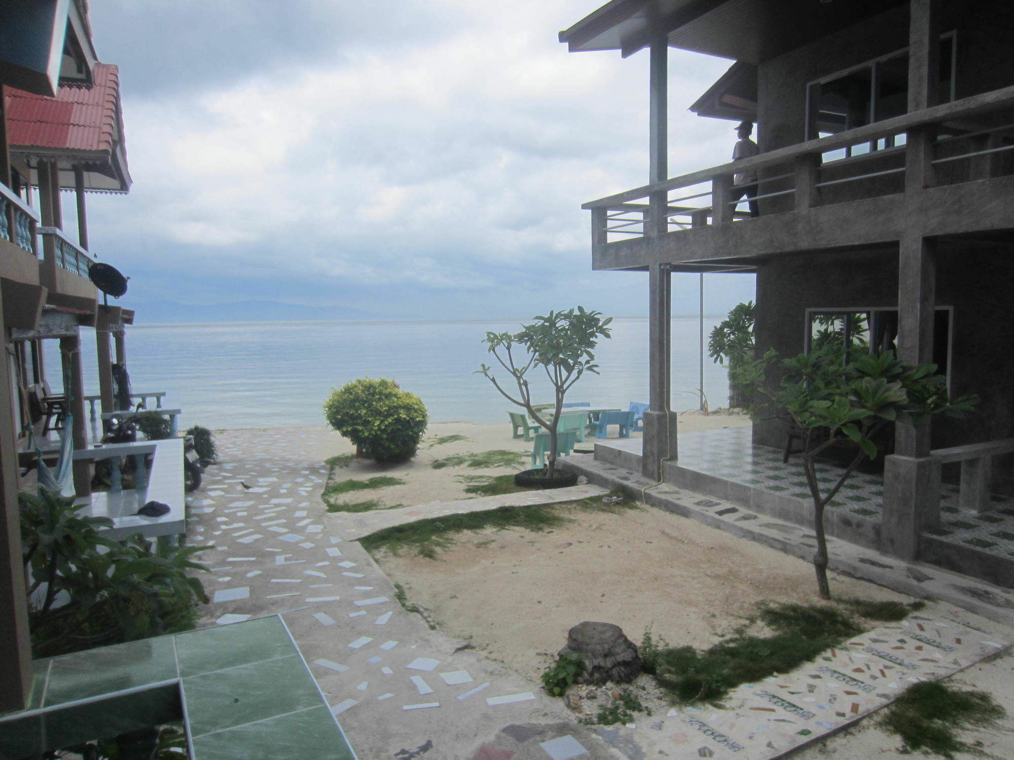 Charung Beach Haad Rin Exterior photo