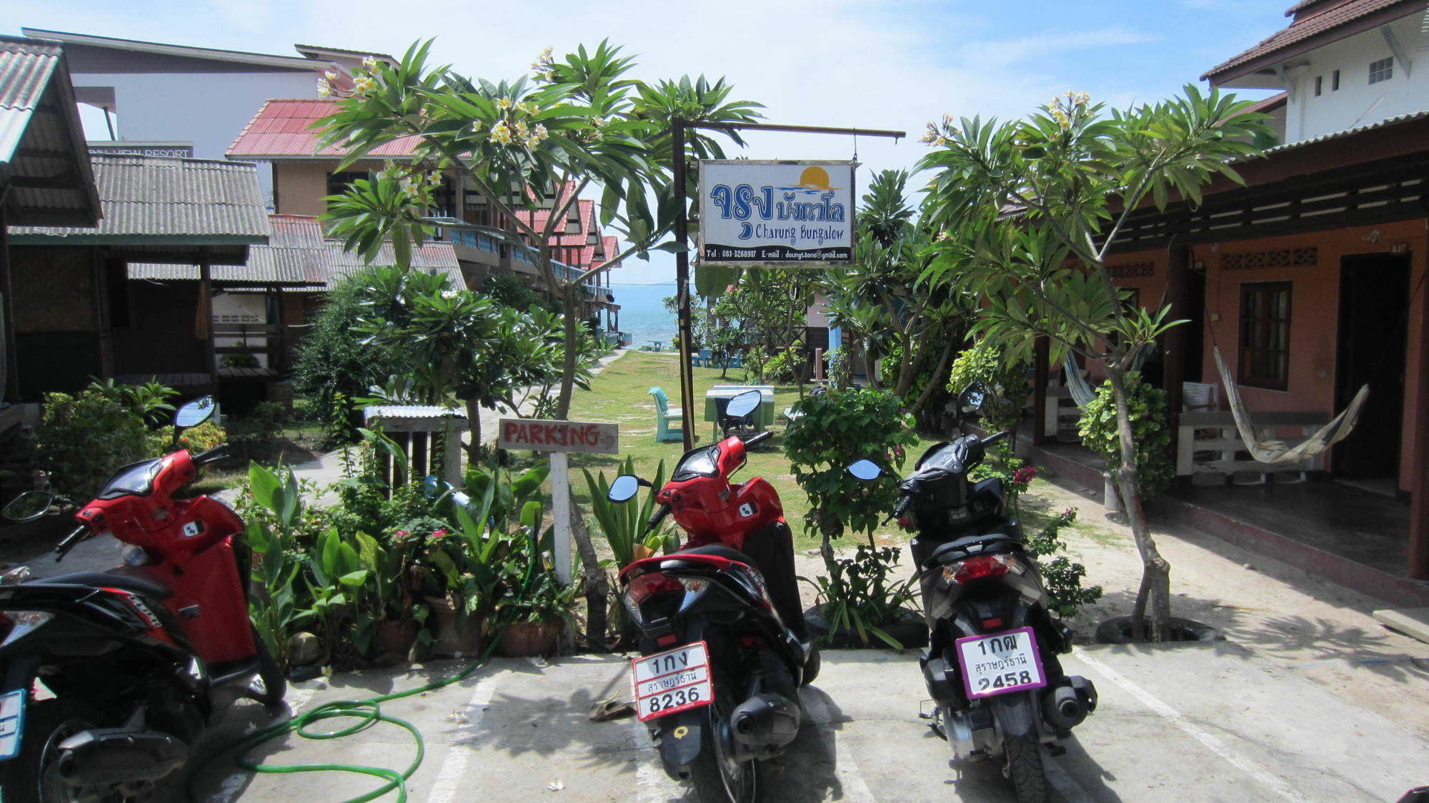 Charung Beach Haad Rin Exterior photo