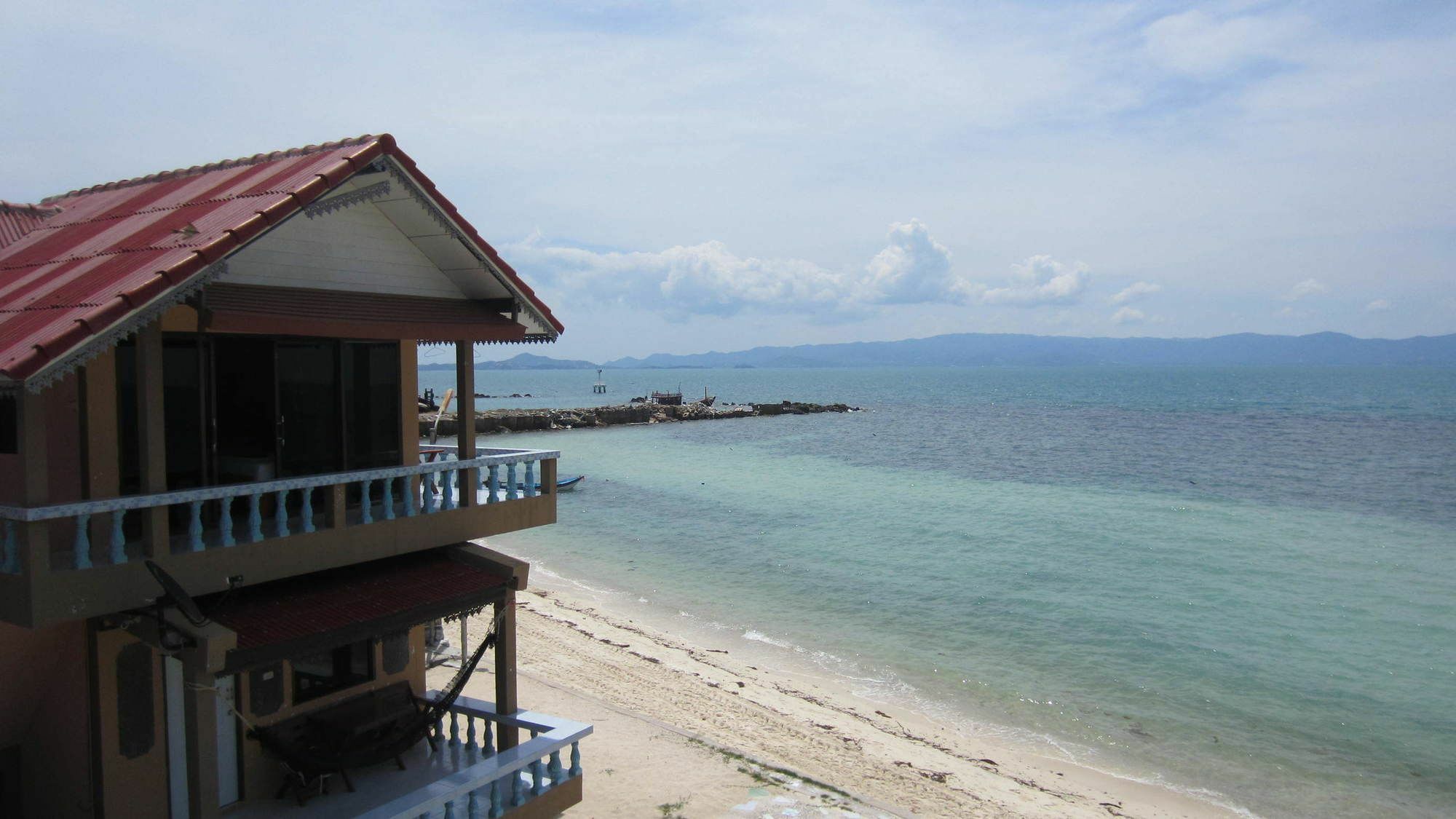 Charung Beach Haad Rin Exterior photo